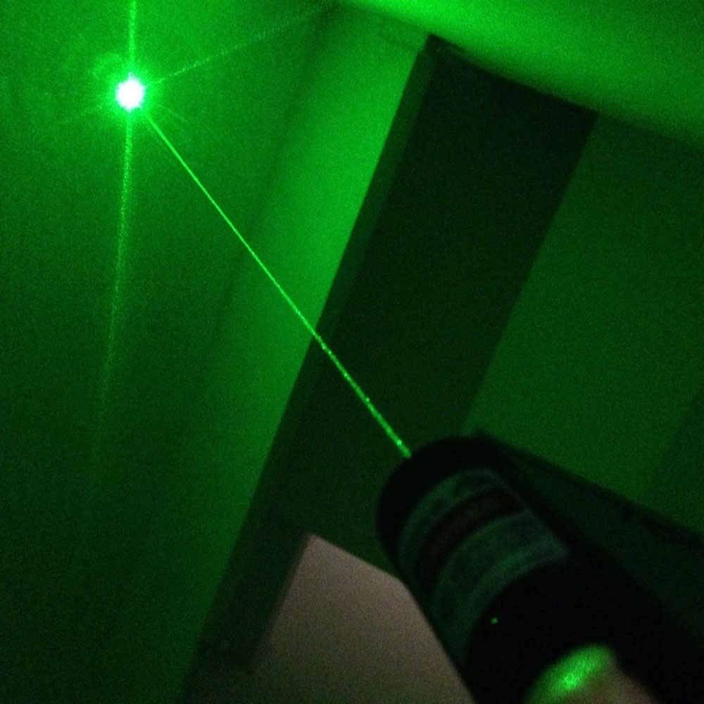 High-Power Green Laser Pointer – Adjustable Star Pattern Head | Up to 1000 ft. Range