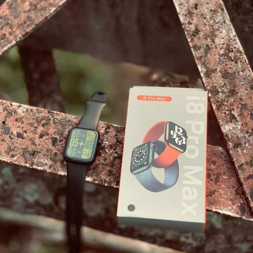 I8 PRO MAX SMART WATCH